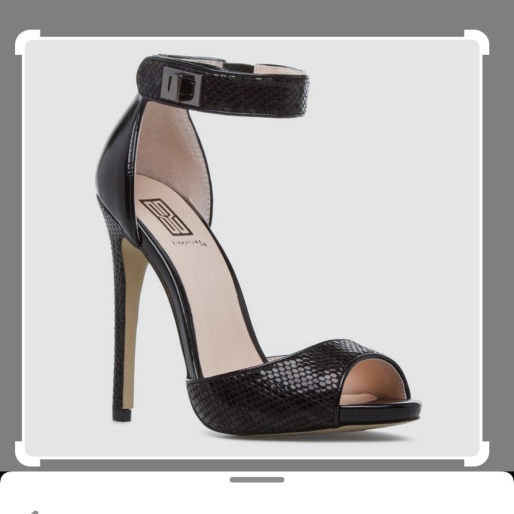 Signature by shoedazzle Arryn 8.5 ♥️ brand new